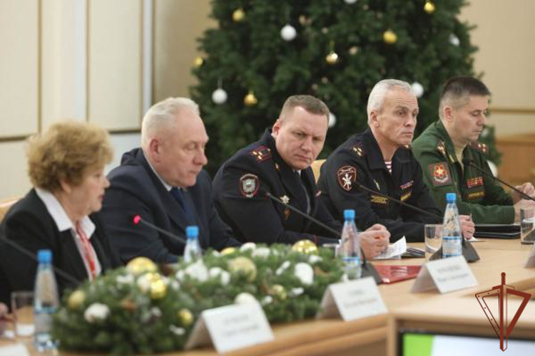 Росгвардия провела патриотические мероприятия с подшефной молодежью на Урале
