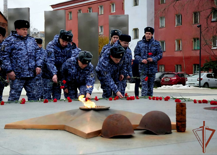 В День неизвестного солдата росгвардейцы приняли участие в памятных мероприятиях в регионах Центральной России