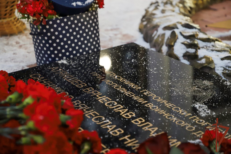 В Пермском президентском кадетском училище Росгвардии открыта мемориальная плита в память о выпускниках, героически погибших при исполнении воинского долга (видео)