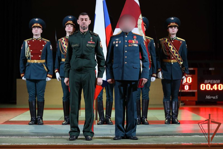 Герой России генерал-лейтенант Павел Индык вручил государственные награды спецназовцам в день 47-летия Центра специального назначения «Витязь» Росгвардии