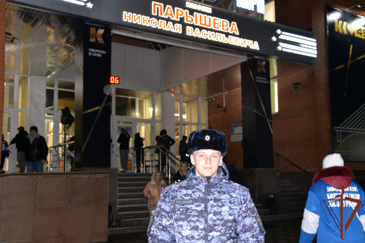 Росгвардейцы обеспечили безопасность жителей при проведении массовых мероприятий на Урале