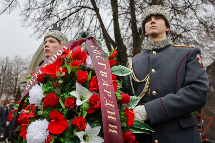В Росгвардии почтили память генерала армии Вячеслава Тихомирова