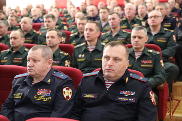 Генерал-лейтенант Олег Чернай провел оперативное совещание руководящего состава Северо-Кавказского округа Росгвардии