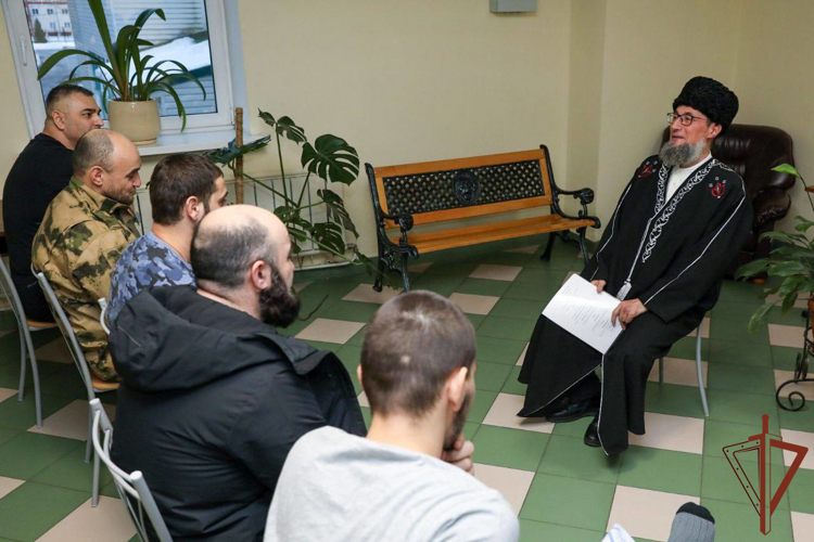 Представители религиозных конфессий навестили раненых бойцов - участников СВО в Главном госпитале Росгвардии