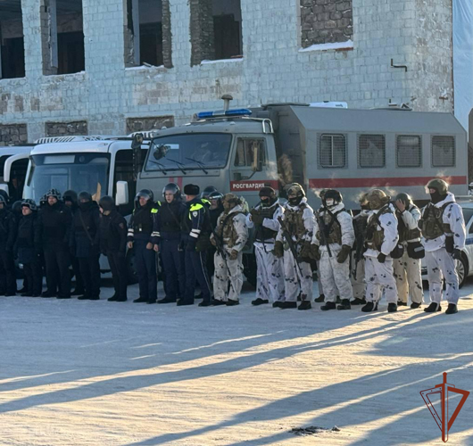 Сотрудники Росгвардии приняли участие в антитеррористическом учении на объекте транспортной инфраструктуры Магаданской области