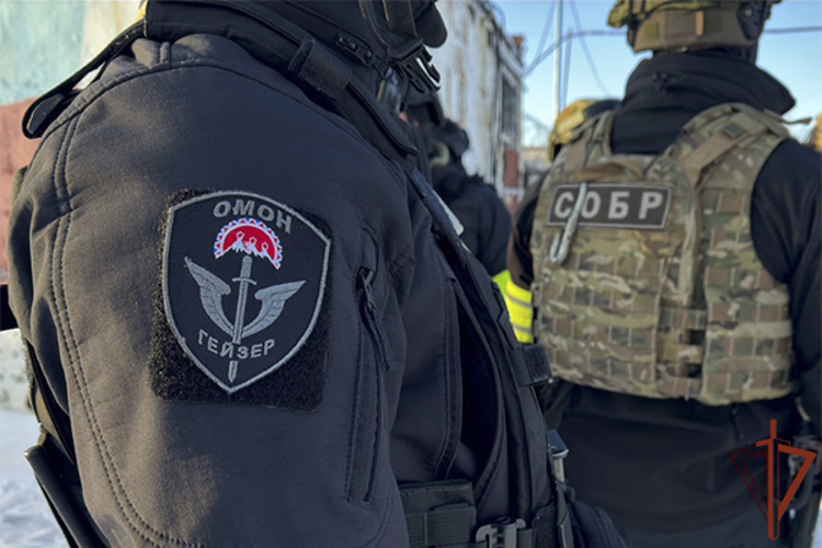 При силовой поддержке спецназа Росгвардии задержаны подозреваемые в незаконной организации азартных игр на Камчатке