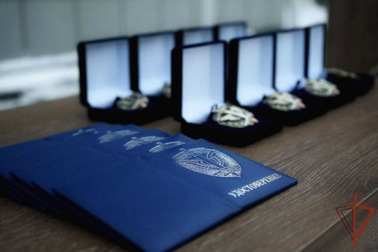 Сотрудники спецназа подмосковного главка Росгвардии прошли испытания на право ношения знака отличия (видео)