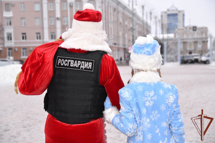 Жителям Урала росгвардейцы напомнили правила безопасности в праздничные дни (видео)