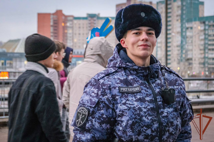 Безопасность матча КХЛ в Санкт-Петербурге обеспечили военнослужащие и сотрудники Росгвардии
