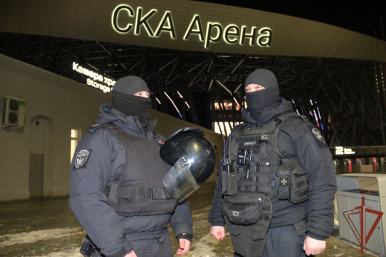 Военнослужащие и сотрудники Росгвардии обеспечили безопасность матча КХЛ в Санкт-Петербурге