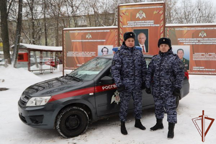 Сотрудники Росгвардии задержали подозреваемого в попытке поджога военкомата в Перми (видео)