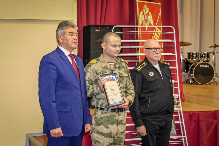 «Ветеранский десант» посетил Военную академию Росгвардии
