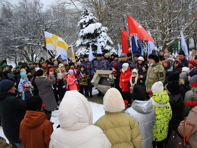 Росгвардейцы приняли участие в митинге, посвященном 82-й годовщине освобождения Ставрополя