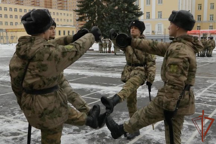 В эфир вышел выпуск программы «Смотр» о буднях призывников роты почетного караула Росгвардии (видео)