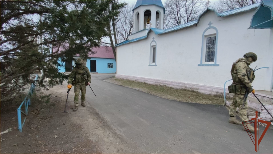 Военнослужащие и сотрудники Росгвардии обеспечили безопасность рождественских праздников в Запорожской и Херсонской областях (видео)