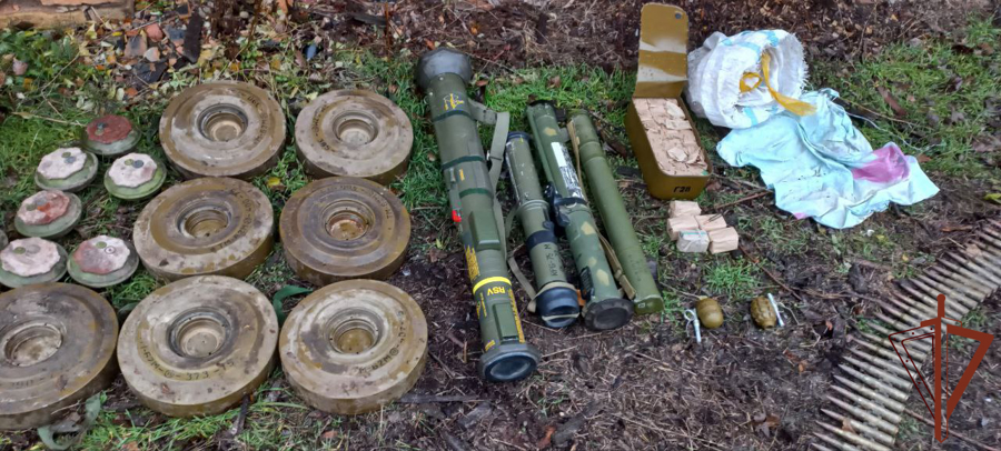 В Запорожской области в нежилом строении обнаружили тайник с натовскими гранатометами и минами