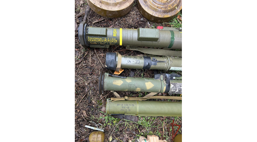 В Запорожской области в нежилом строении обнаружили тайник с натовскими гранатометами и минами