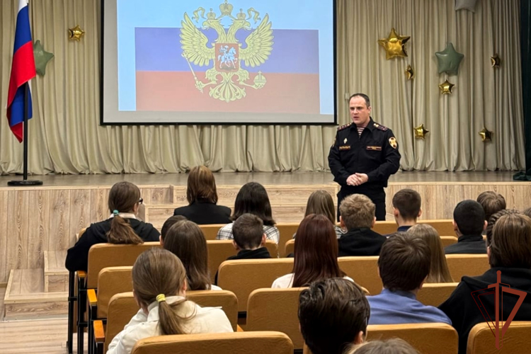 Росгвардейцы провели информационные и патриотические мероприятия Года защитника Отечества для уральской молодежи 
