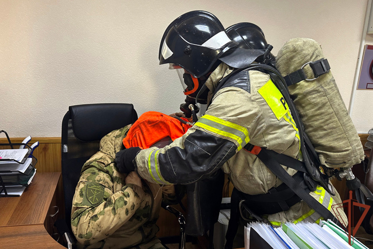 В грозненском соединении Росгвардии прошло межведомственное пожарно-тактическое занятие
