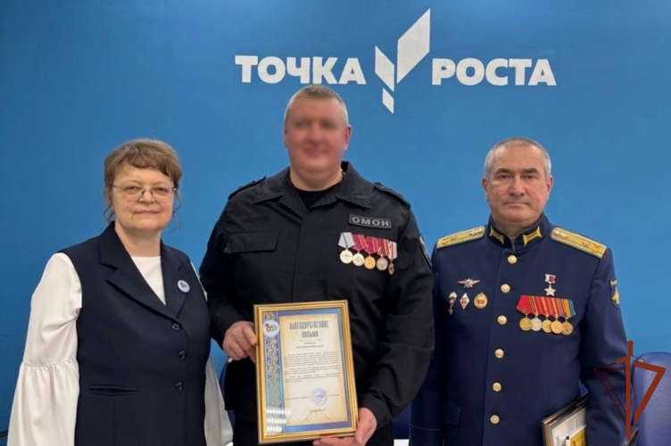 В Свердловской области открыли парту Героя в честь погибшего сотрудника ОМОН