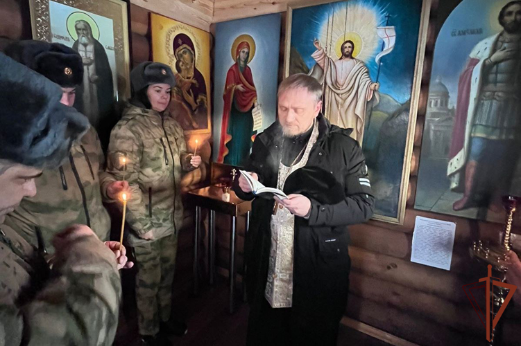 Росгвардия обеспечила безопасность проведения мероприятий, посвященных Крещению Господня в регионах Сибири