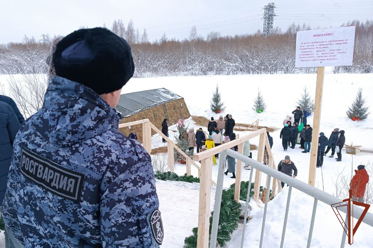 Росгвардия обеспечила правопорядок во время празднования Крещения Господня на Урале 