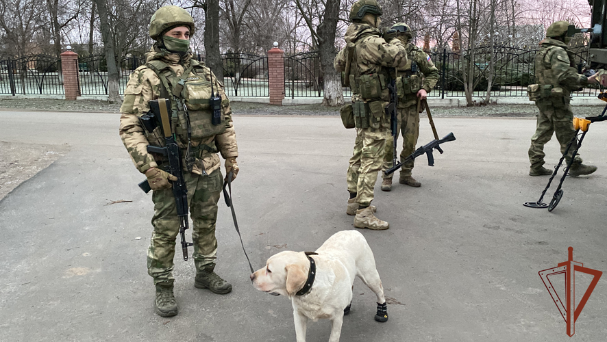 Военнослужащие и сотрудники Росгвардии обеспечили безопасность рождественских праздников в Запорожской и Херсонской областях (видео)
