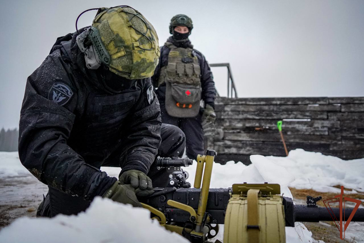 В Северо-Западном округе Росгвардии прошли занятия снайперов и расчетов гранатометов 