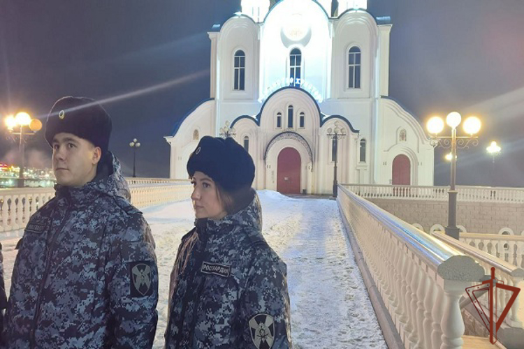 Росгвардейцы на Дальнем Востоке обеспечили безопасность новогодних праздников