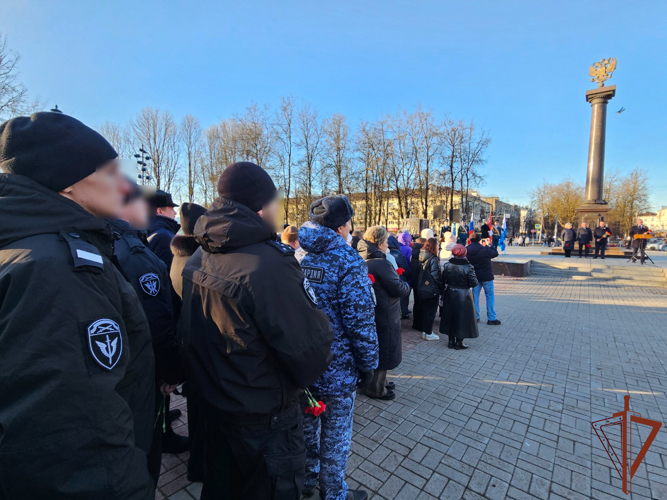 Сотрудники Росгвардии приняли участие в митинге ко Дню освобождения Новгорода от немецко-фашистских захватчиков