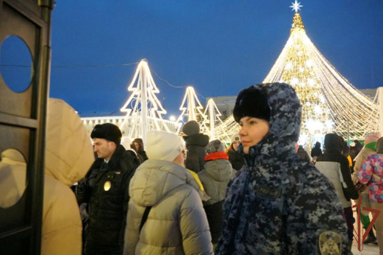 Росгвардейцы обеспечили общественный порядок во время закрытия проекта «Киров — новогодняя столица России 2025»