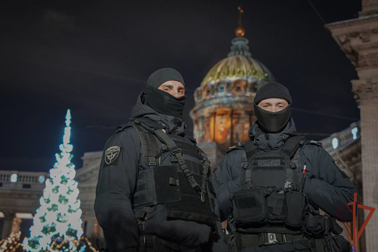 Росгвардейцы обеспечили безопасность празднования Рождества Христова в Санкт-Петербурге
