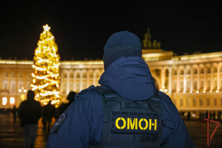 В Санкт-Петербурге росгвардейцы обеспечили безопасность граждан при обнаружении подозрительного предмета