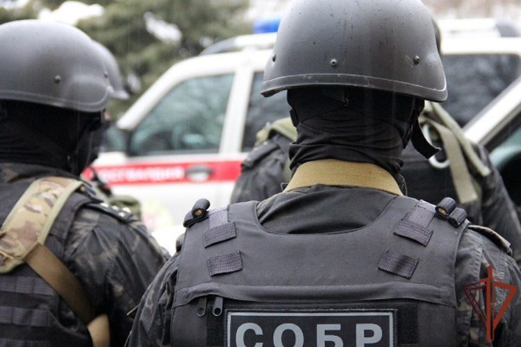 При содействии СОБР Росгвардии в Новосибирской области пресечена попытка сбыта наркотических средств в особо крупном размере 