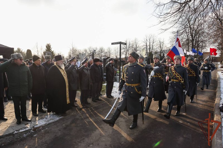 В Росгвардии почтили память генерал-майора авиации Владимира Пономарева – первого руководителя авиации войск правопорядка