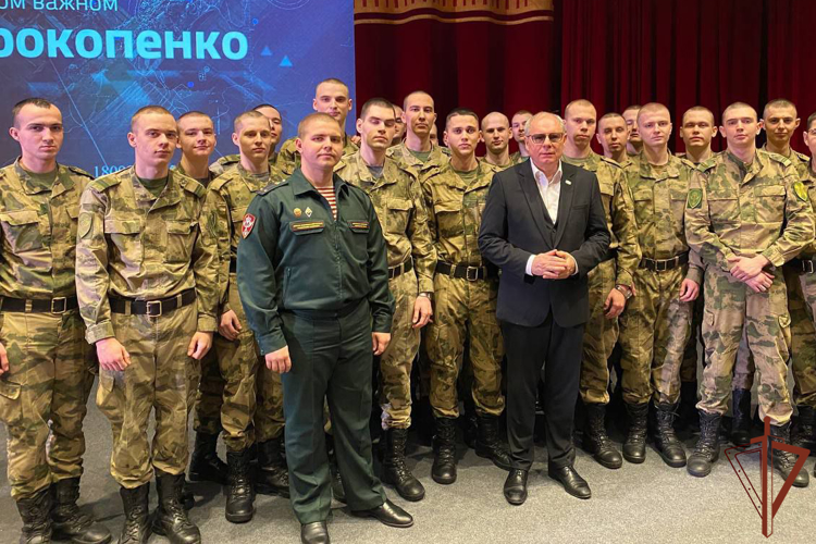  Росгвардейцы посетили творческий вечер Игоря Прокопенко