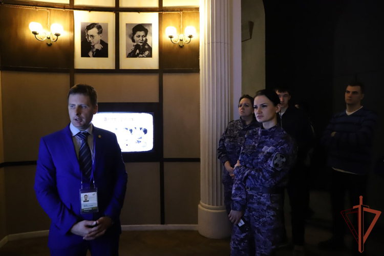 Росгвардейцы в регионах Центральной России приняли участие в мероприятиях 82-й годовщины Сталинградской битвы