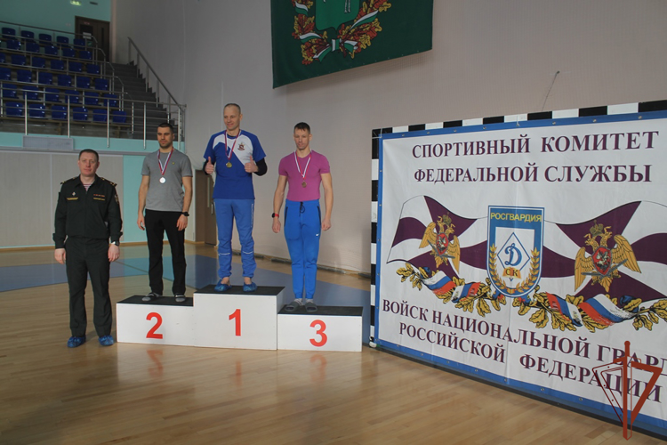 Чемпионат Сибирского округа Росгвардии по зимнему офицерскому троеборью завершился в Томской области 