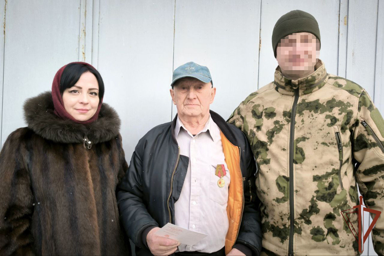 В ЛНР росгвардейцы вручили ветеранам юбилейные медали «80 лет Победы в Великой Отечественной войне 1941-1945 гг.»