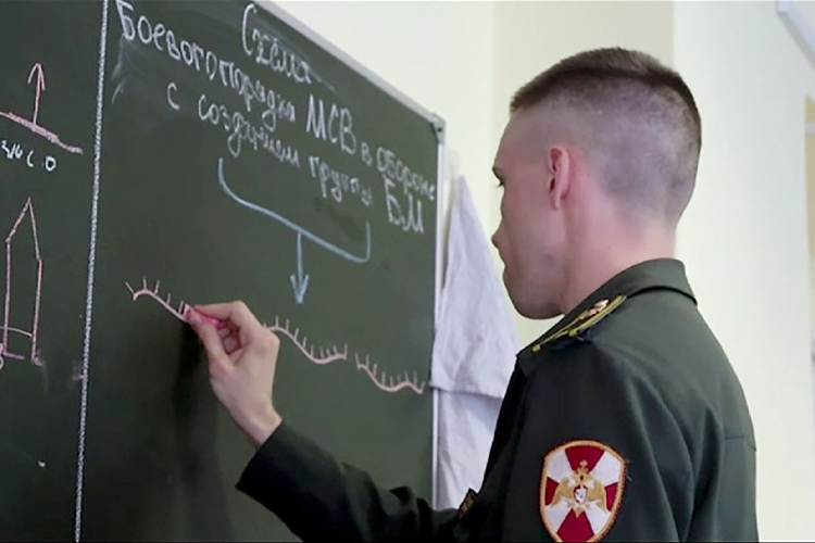 В эфир вышел выпуск программы «Смотр», посвященный подготовке офицеров в Военной академии Росгвардии (видео)