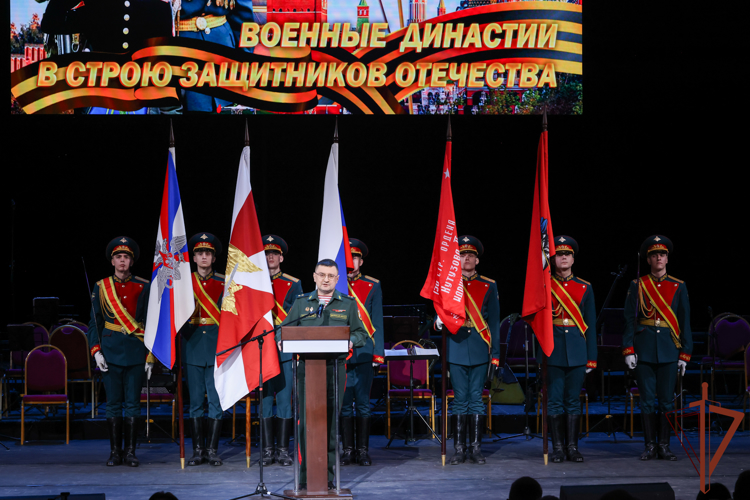 Росгвардейцам-участникам СВО вручили государственные награды на встрече поколений защитников Отечества (видео)