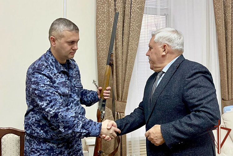 В Южном округе Росгвардии подразделения государственного контроля и лицензионно-разрешительной работы отметили профессиональный праздник