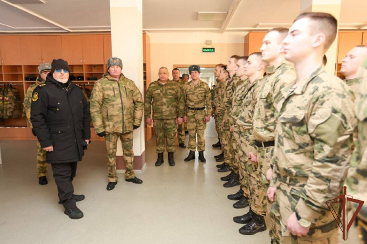 Генерал-полковник Алексей Воробьев проверил деятельность Новосибирского военного института Росгвардии 