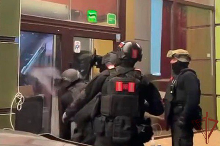 При участии спецназа Росгвардии в Москве ликвидировано подпольное игорное заведение