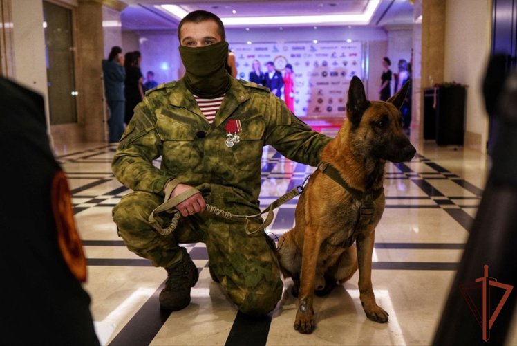 Кинологи и служебные собаки Росгвардии – участники СВО стали лауреатами международного конкурса профессионального мастерства