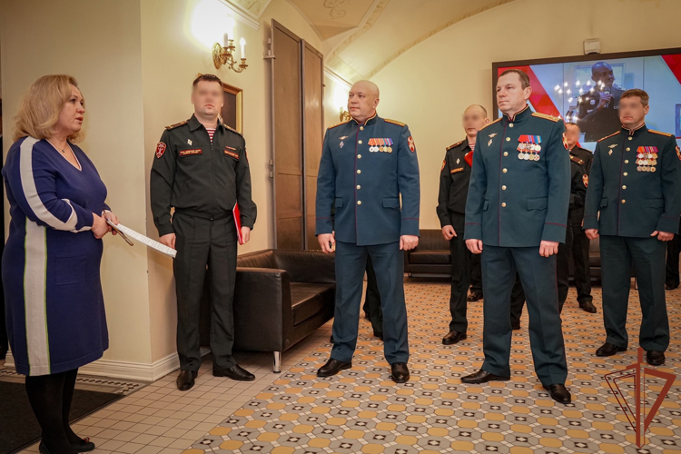 Конституционный Суд и Президентская библиотека поздравили росгвардейцев с Днём защитника Отечества