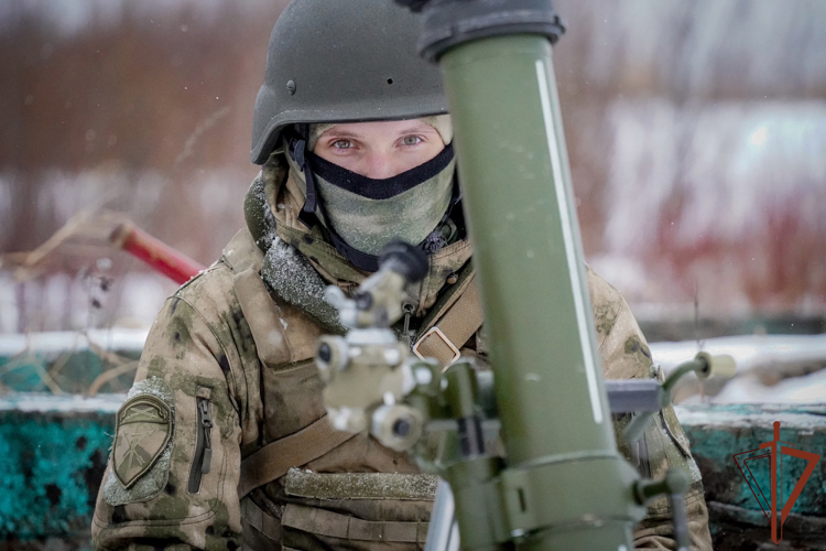 Артиллеристы Северо-Западного округа Росгвардии в Ленинградской области отработали уничтожение условных диверсионных групп (видео)