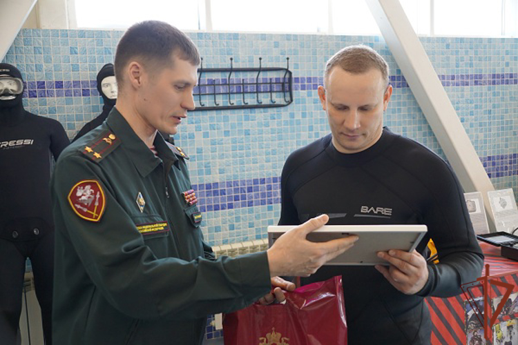 В Хабаровске победитель медиапроекта «Росгвардейский день» освоил водолазную подготовку  