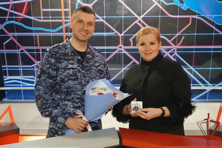 Новокузнецкий журналист награжден росгвардейским нагрудным знаком «За отличие в службе» 