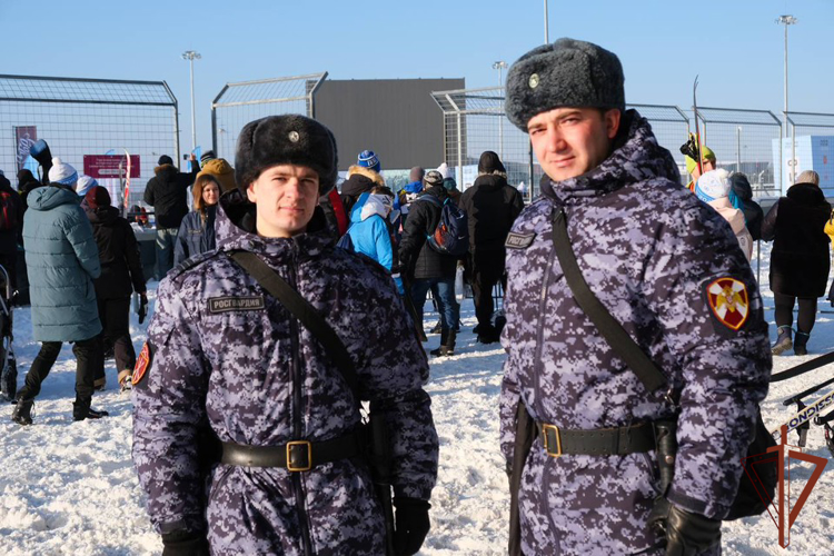 Безопасность участников «Лыжни России» в Ленинградской области обеспечили росгвардейцы